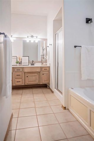 320 E Richmond Terrace, Mustang, OK 73064