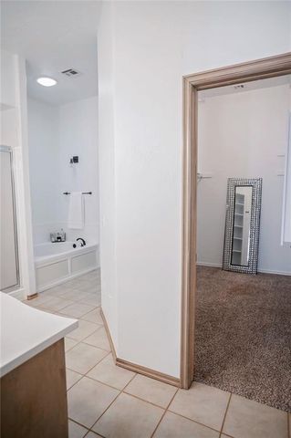 320 E Richmond Terrace, Mustang, OK 73064