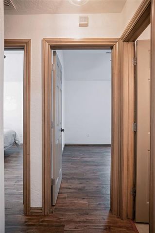 320 E Richmond Terrace, Mustang, OK 73064