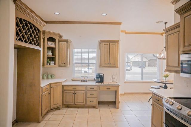 320 E Richmond Terrace, Mustang, OK 73064