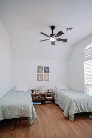 320 E Richmond Terrace, Mustang, OK 73064