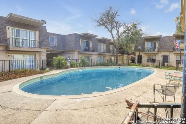 170 De Chantle Rd Apt 502, San Antonio, TX 78201