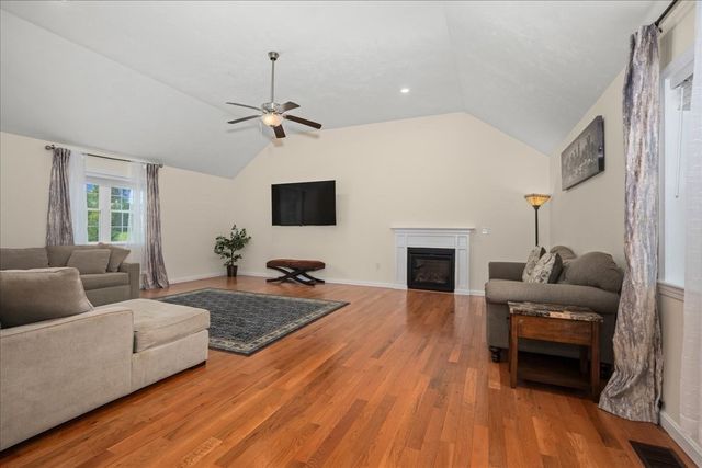 3 Moore Dr, Millbury, MA 01527