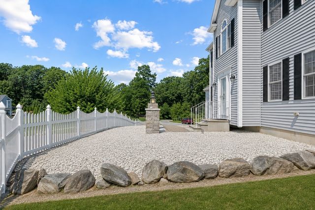 3 Moore Dr, Millbury, MA 01527