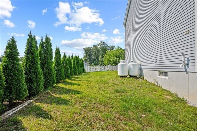 3 Moore Dr, Millbury, MA 01527