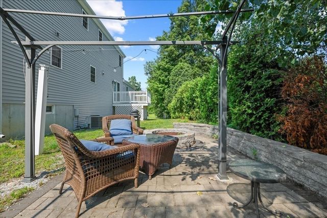 3 Moore Dr, Millbury, MA 01527