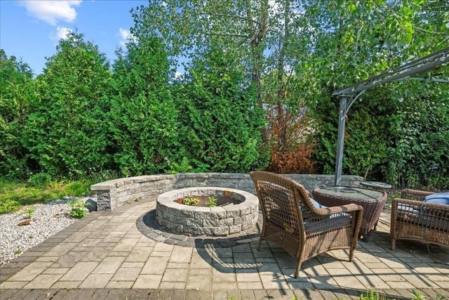 3 Moore Dr, Millbury, MA 01527