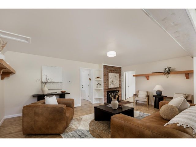 465 Deer Ln, Lyons, CO 80540