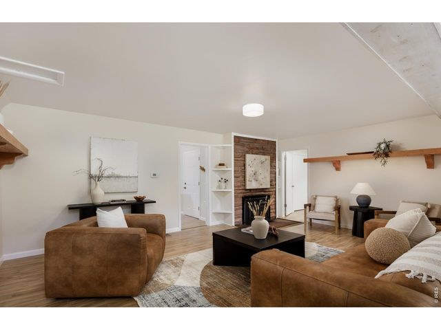 465 Deer Ln, Lyons, CO 80540