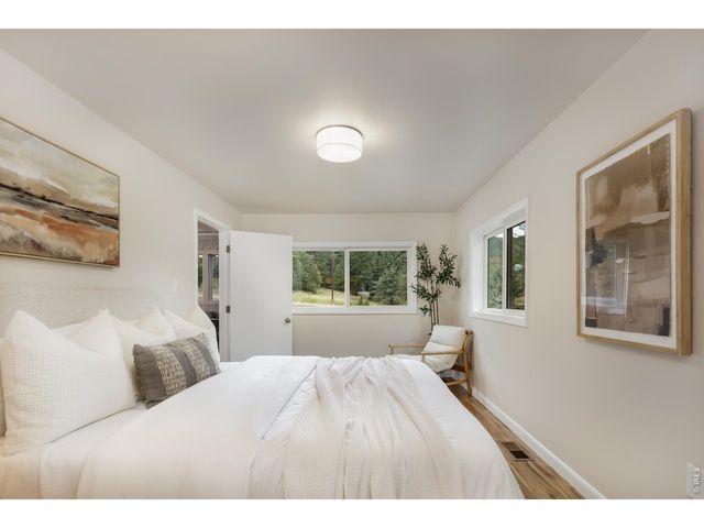 465 Deer Ln, Lyons, CO 80540