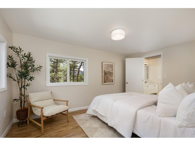 465 Deer Ln, Lyons, CO 80540