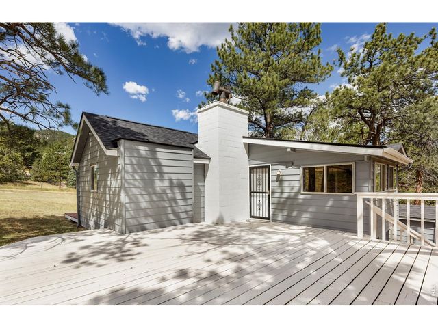 465 Deer Ln, Lyons, CO 80540