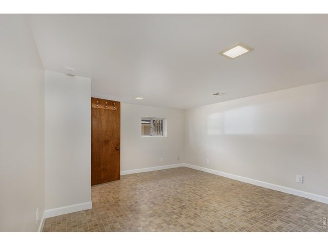 465 Deer Ln, Lyons, CO 80540