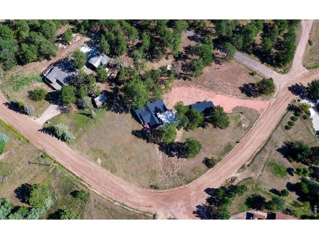465 Deer Ln, Lyons, CO 80540