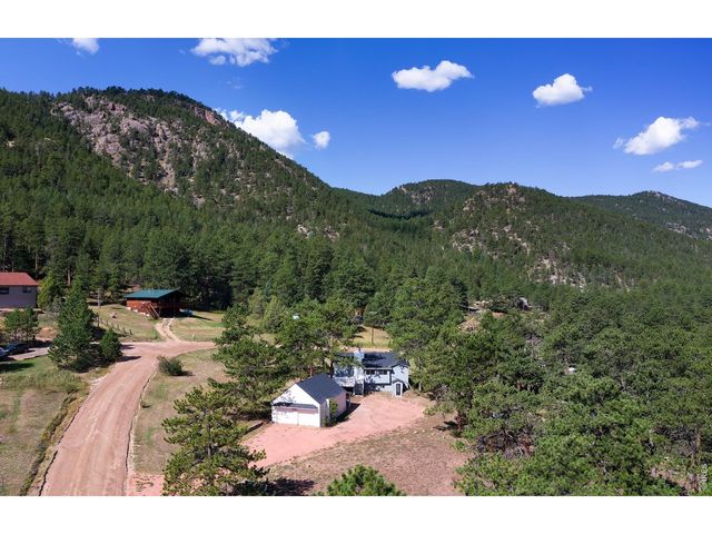 465 Deer Ln, Lyons, CO 80540