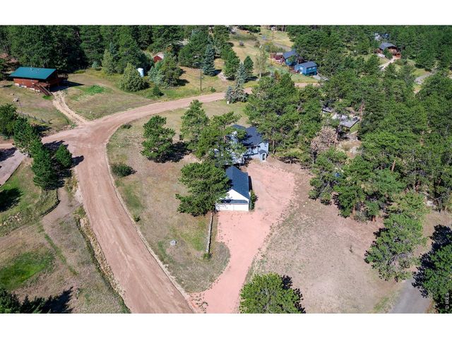 465 Deer Ln, Lyons, CO 80540