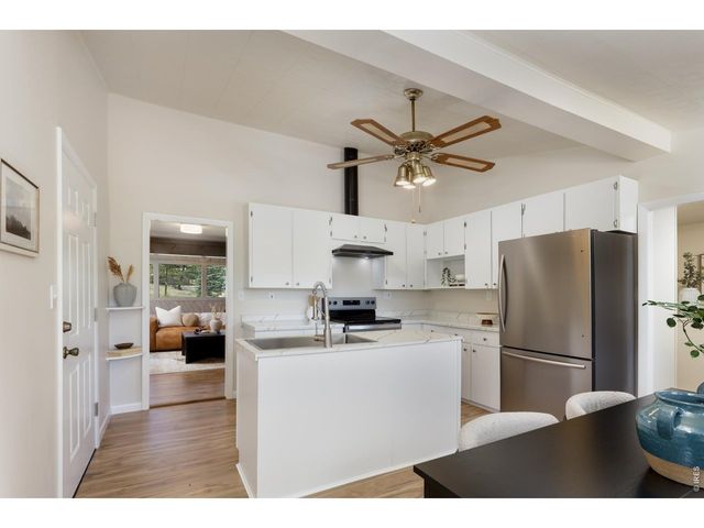 465 Deer Ln, Lyons, CO 80540