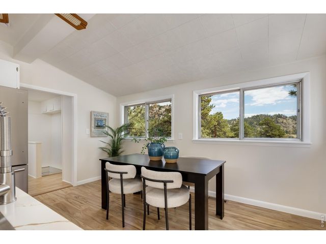 465 Deer Ln, Lyons, CO 80540