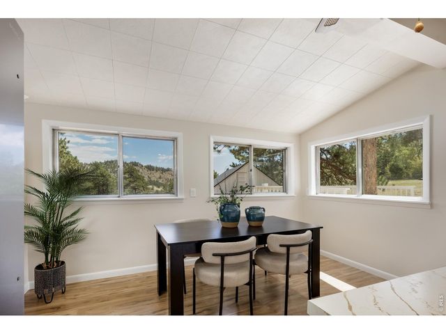 465 Deer Ln, Lyons, CO 80540