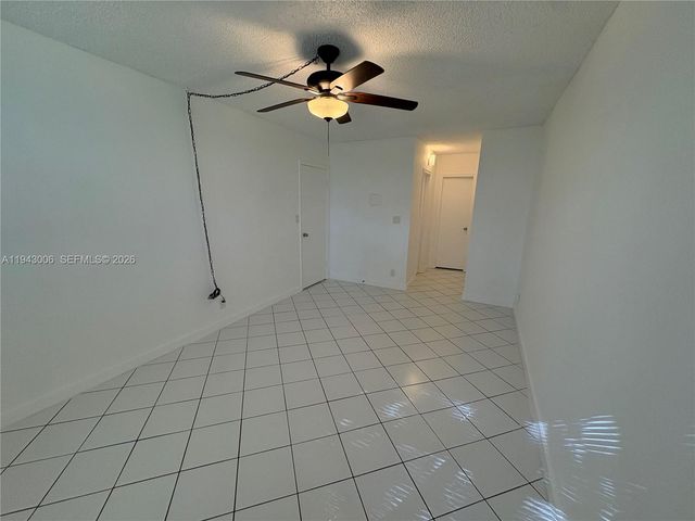 2401 Riverside Dr 314-B, Coral Springs, FL 33065