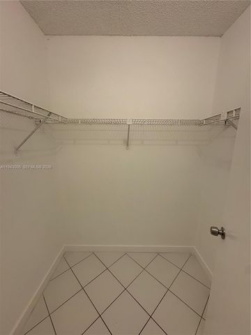 2401 Riverside Dr 314-B, Coral Springs, FL 33065