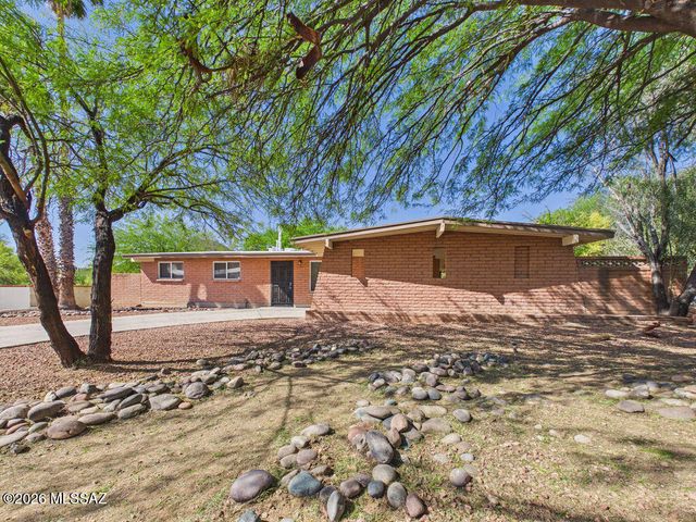 80 S Padilla Place, Tucson, AZ 85745