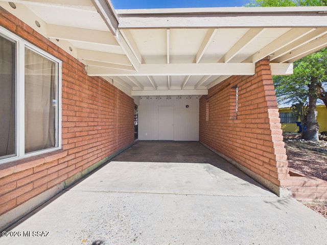 80 S Padilla Place, Tucson, AZ 85745