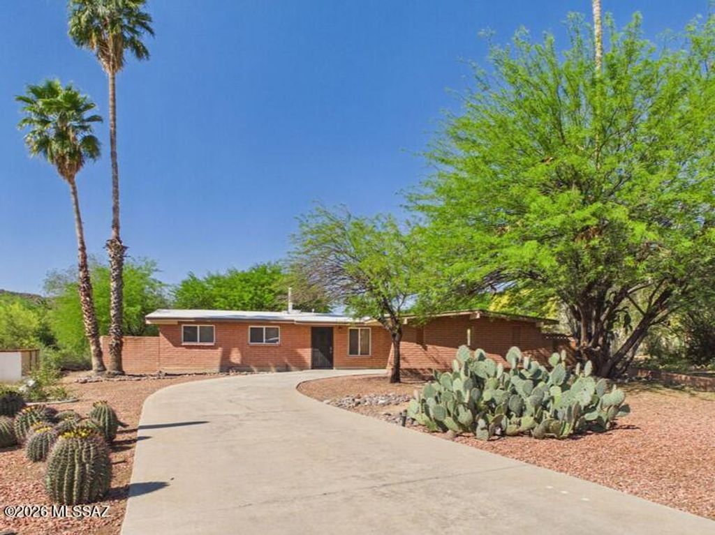 80 S Padilla Place, Tucson, AZ 85745