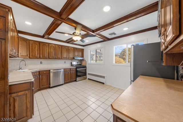 581 Selfmaster Pkwy, Union Twp., NJ 07083