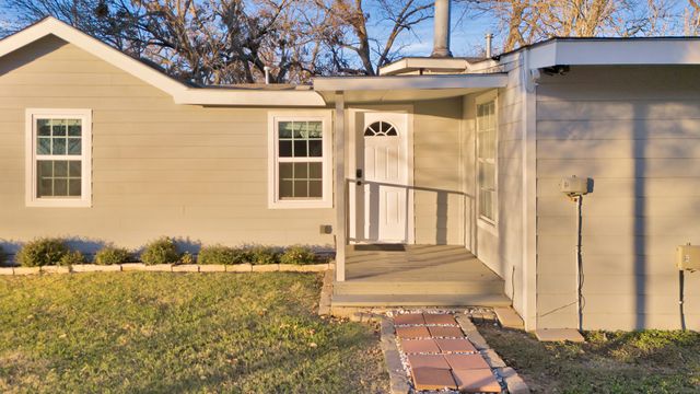 209 N Texas Street, Celina, TX 75009