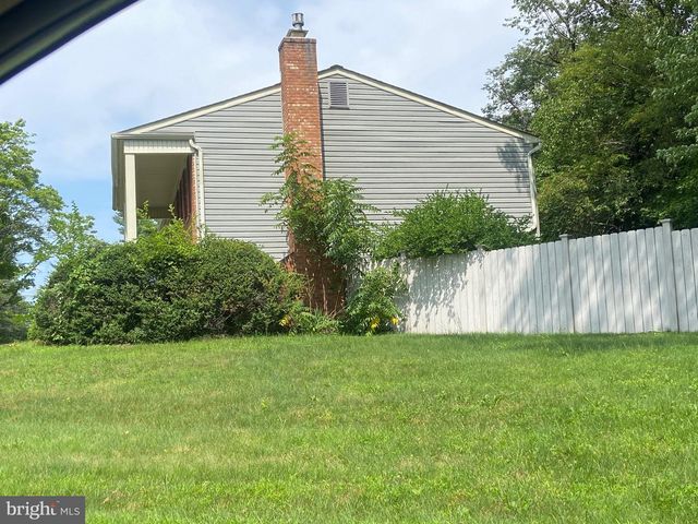 18 FAIRMOUNT DR, Willingboro, NJ 08046