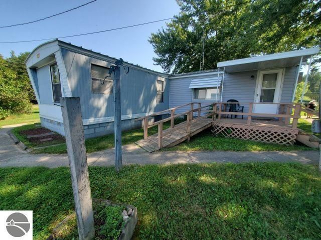 2890 Twin Lake Road, Lupton, MI 48635