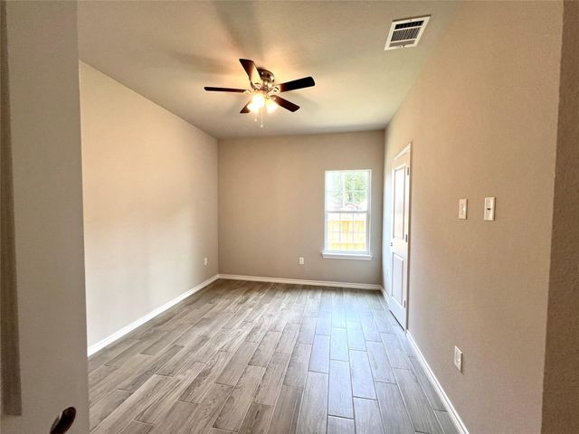 16741 E Hammon Street, Montgomery, TX 77316