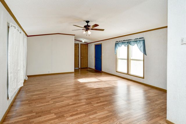 28 Mayflower Lane, Buffalo, MO 65622