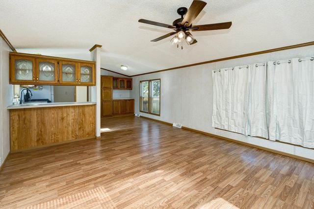 28 Mayflower Lane, Buffalo, MO 65622