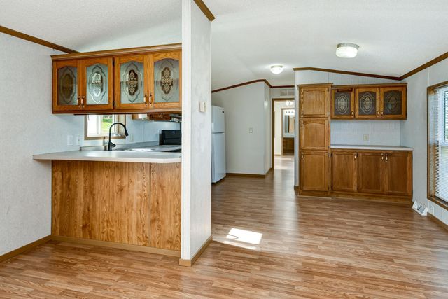 28 Mayflower Lane, Buffalo, MO 65622