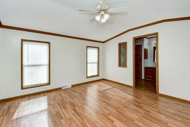 28 Mayflower Lane, Buffalo, MO 65622