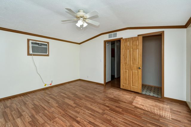 28 Mayflower Lane, Buffalo, MO 65622