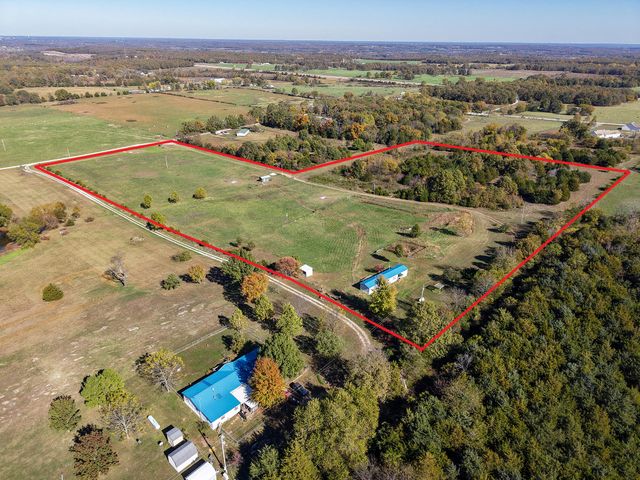 28 Mayflower Lane, Buffalo, MO 65622