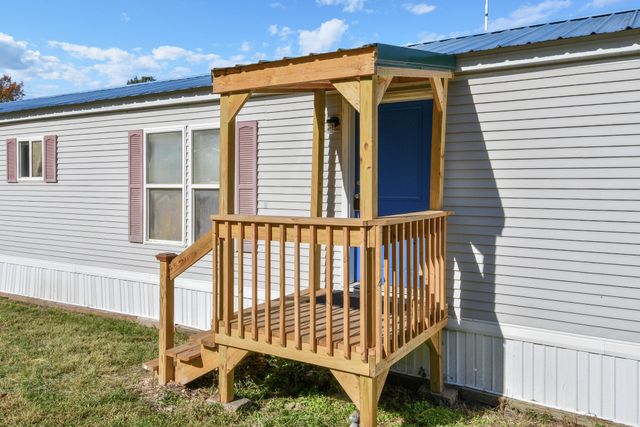 28 Mayflower Lane, Buffalo, MO 65622