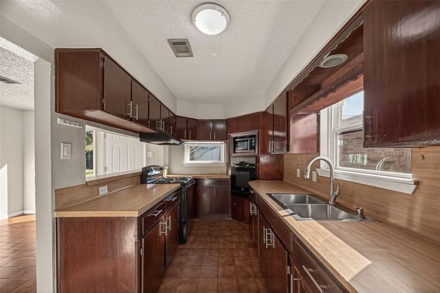 1211 Helms Road, Houston, TX 77088