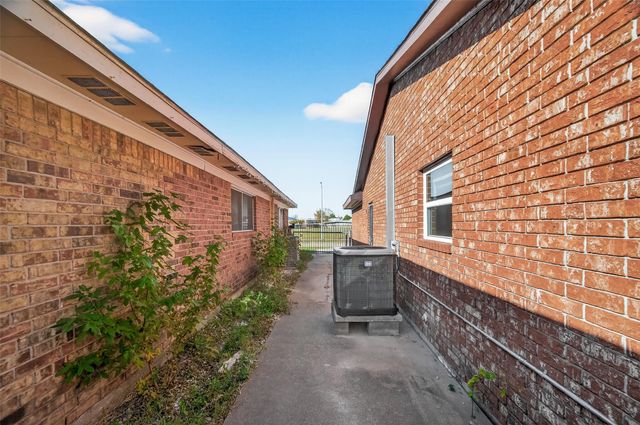 1211 Helms Road, Houston, TX 77088