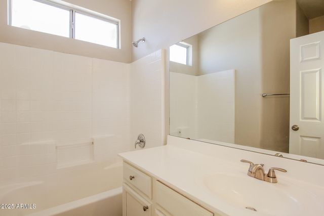 1743 E CONSTITUTION Drive, Chandler, AZ 85225