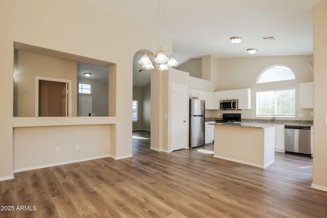 1743 E CONSTITUTION Drive, Chandler, AZ 85225