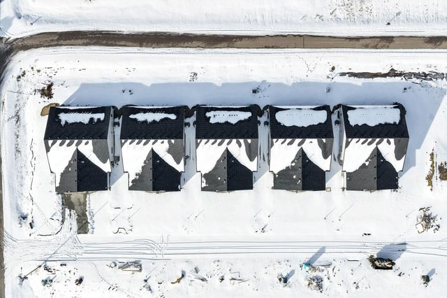 2108-2110 E Plaza Court, Haysville, KS 67060