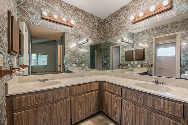 3916 CASABA LOOP, Valrico, FL 33596