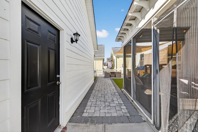 105 Crossandra Avenue, Summerville, SC 29483