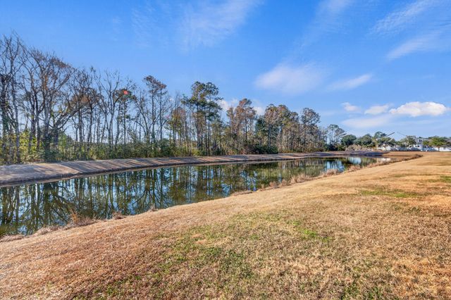 105 Crossandra Avenue, Summerville, SC 29483