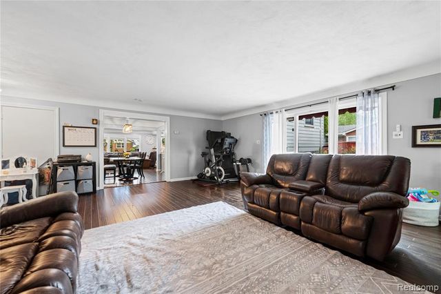 1659 Boxford Street, Trenton, MI 48183