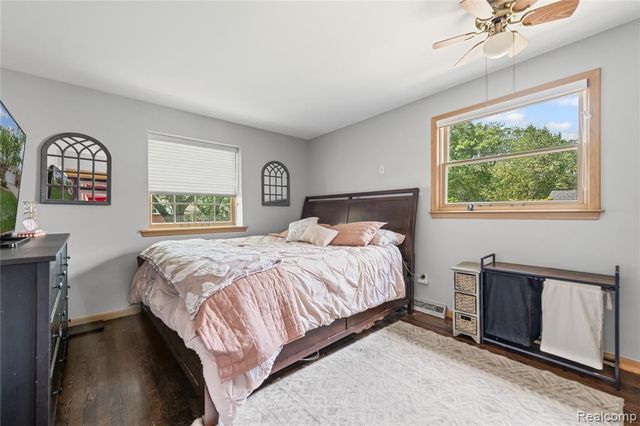 1659 Boxford Street, Trenton, MI 48183